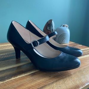 Black Mary Jane style heeled shoe. Size 9. Brand new